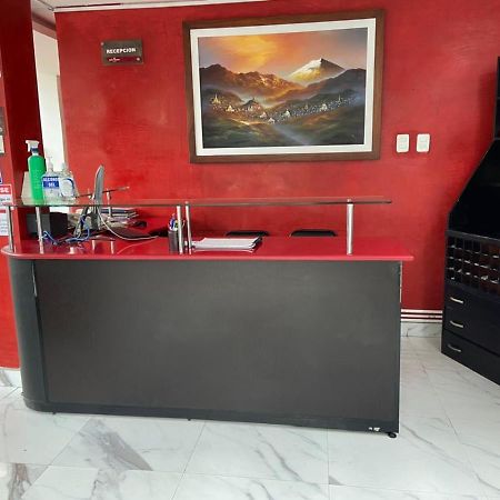 Hotel Saint Thomas Quito Esterno foto