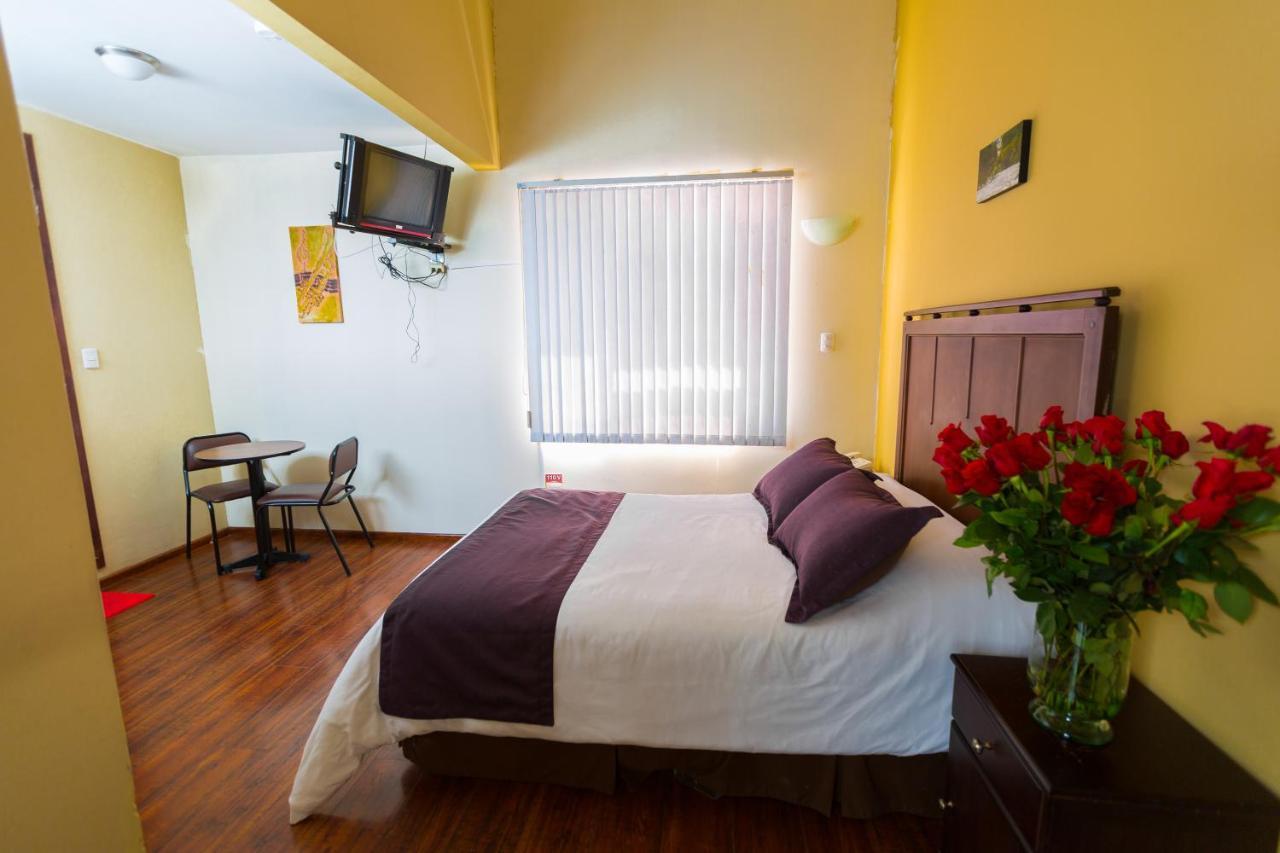 Hotel Saint Thomas Quito Esterno foto