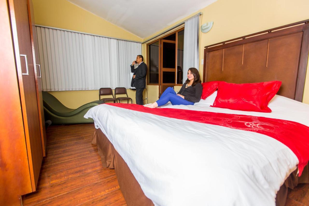 Hotel Saint Thomas Quito Esterno foto