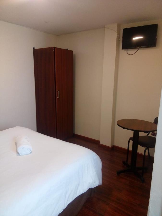 Hotel Saint Thomas Quito Esterno foto